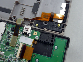 Illustration for article titled Tearing The DSi LL To Pieces